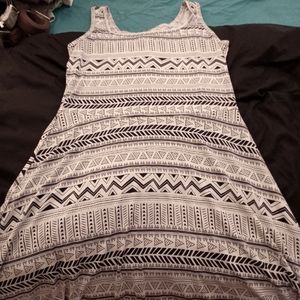 Geometric pattern black and white tank top mid length dress 2XL